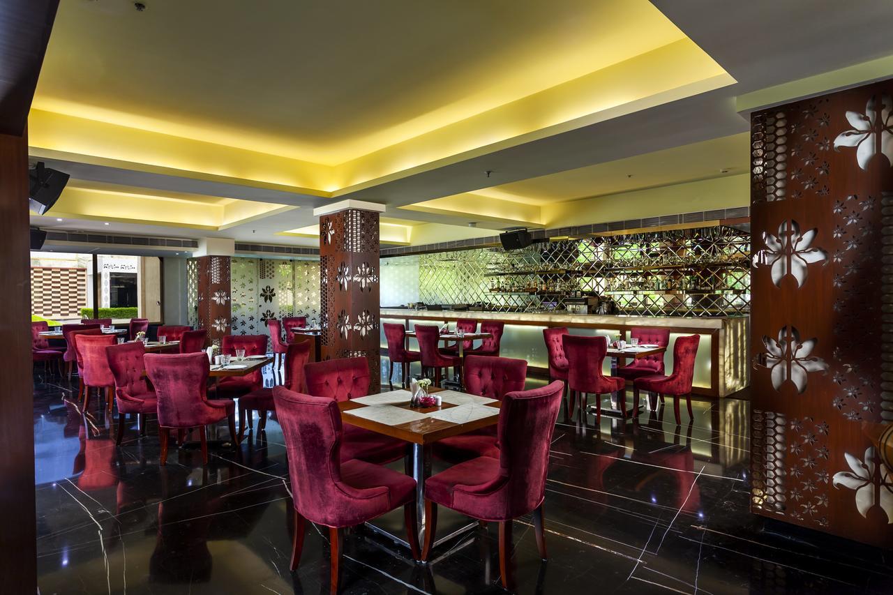 Atrio By Devam Hotel Gurgaon Exterior foto